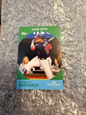 Topps Card with Washington Nationals Juan Soto